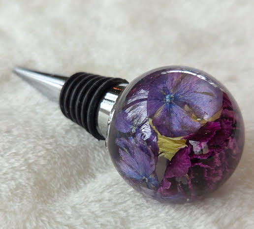 Round Wine Stopper- Purple Carnation / Purple Hydrangea