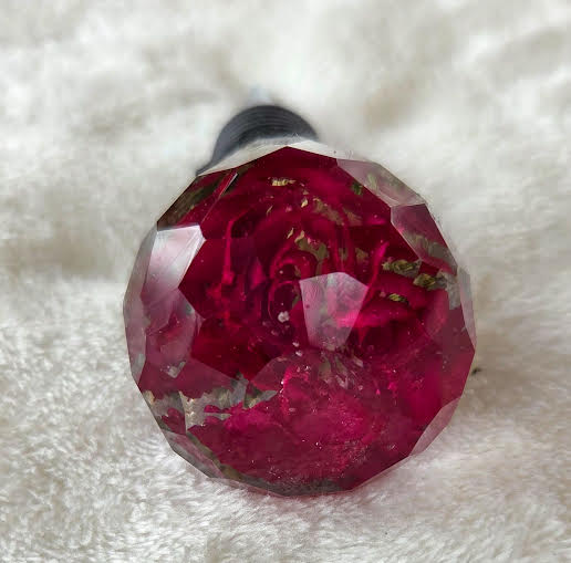 Faceted Wine Stopper - Pink Carnation