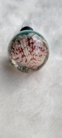 Shell wine stopper